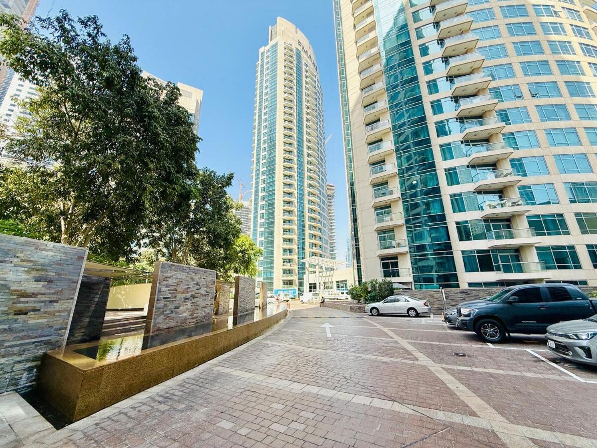 Vserve - 1 Bedroom Escape In The Heart Of Marina Apartment Dubai